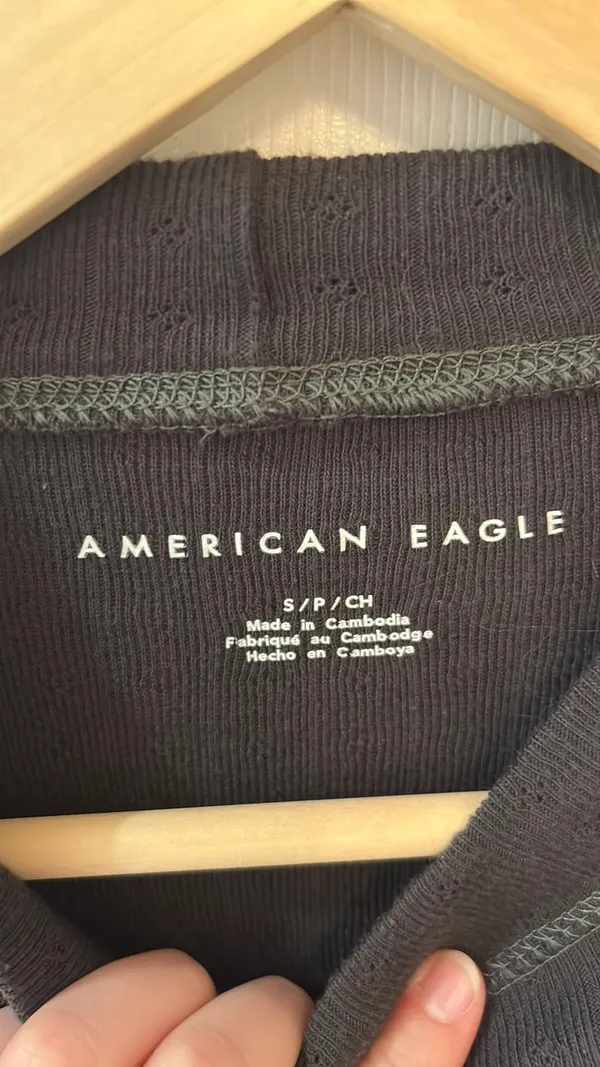 American Eagle Crop Top - Image 3