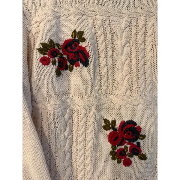 Vintage‎ American Eagle Hand Knit Floral Cable Knit Sweater Cream Medium - Image 3