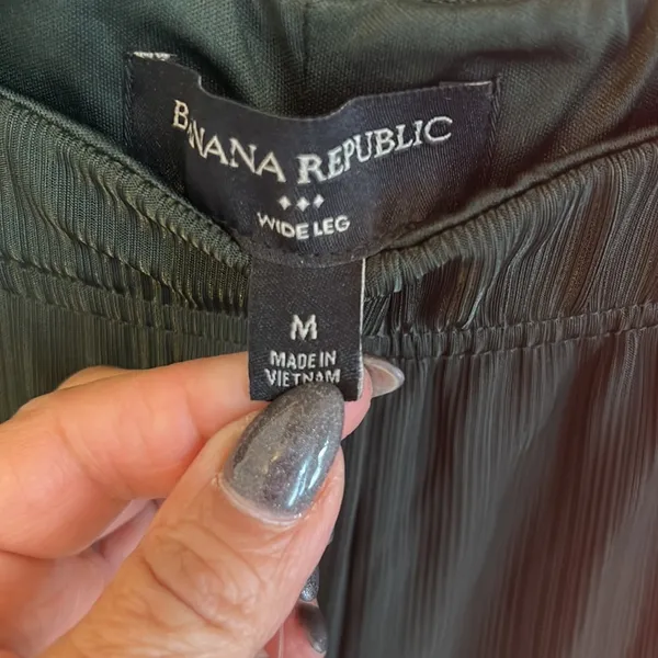 Banana Republic Factory Dark Green Wide Leg Crop Gauchos - Image 6