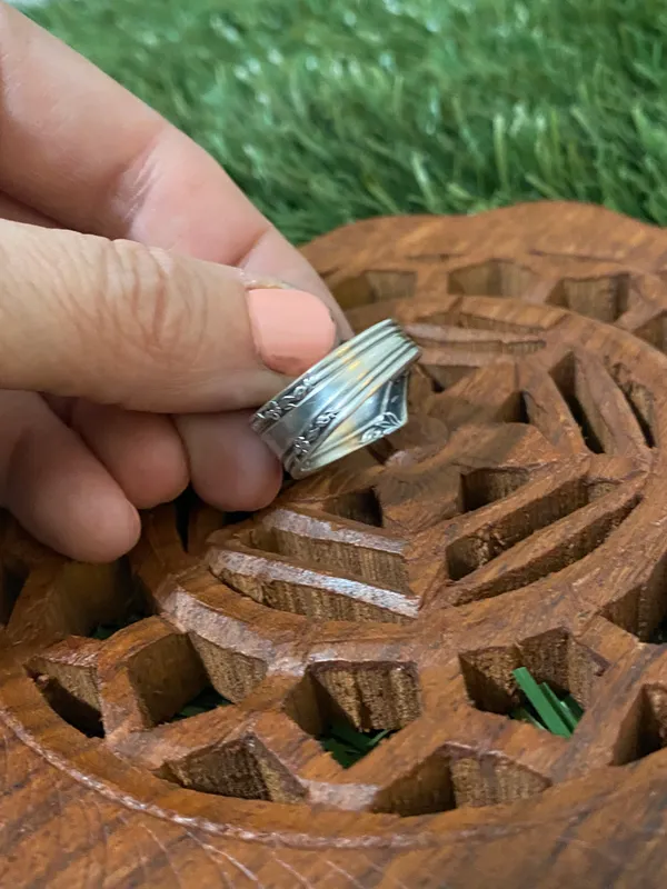 Ring Size 8 Silver - Image 3