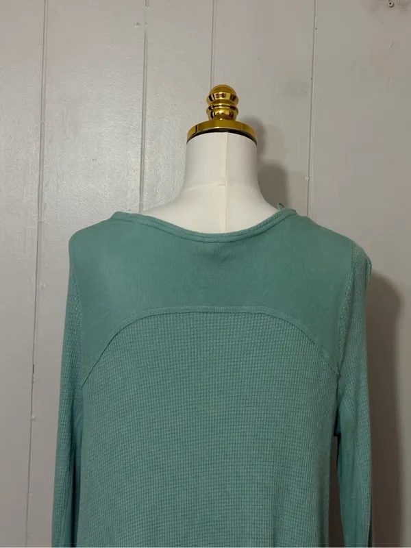 We The Free Free People Malibu Thermal Top Green Size M - Image 8