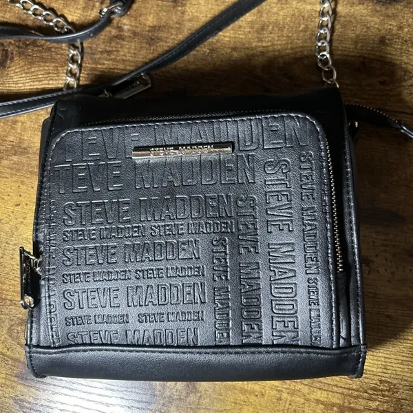 Steve Madden Black Faux Leather Crossbody Bag Purse Handbag Pocketbook W/Chain - Image 2