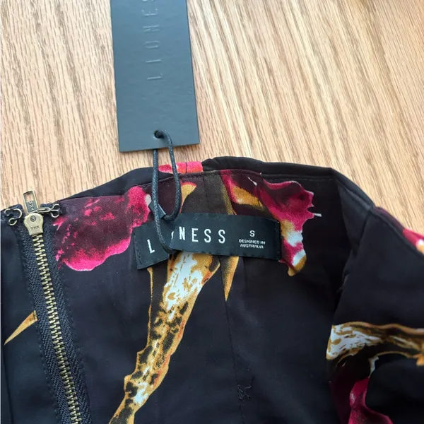 Lioness top with scarf - Image 3