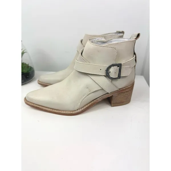 Cute NWTs Free People Boots Size 5.5 $78 MRSP - Image 2