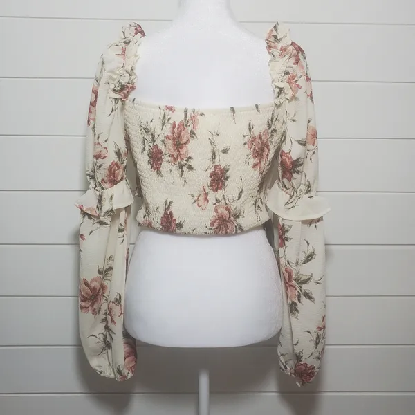 Privy Floral Off Shoulder Crop Top with Long Sleeves.‎ Size: M - Image 3