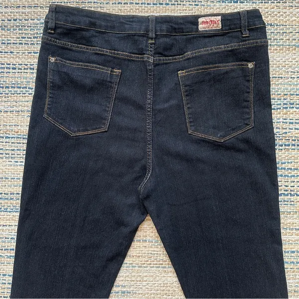 Skinny Jeans 2XL Plus Dark Wash High Rise Stretch Curvy Jean - Image 5