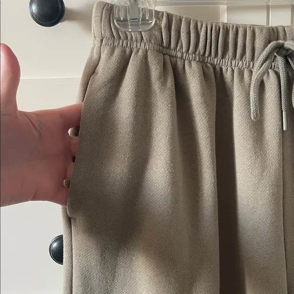 NWT Old Navy Wide Leg Sweatpants Taupe Neutral Lounge Athleisure Comfy Joggers - Image 3