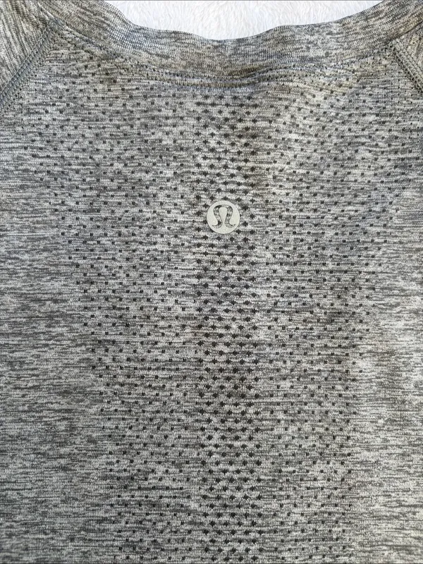 Lululemon size 10 Heather Gray swiftly tech tee short sleeve athletic gym preppy - Image 8
