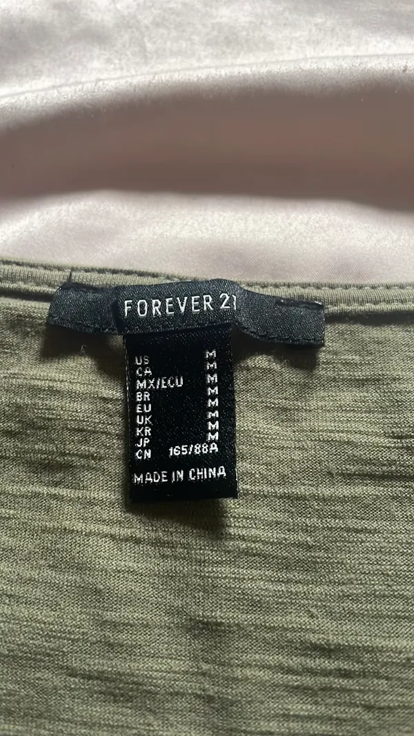 Forever 21 V-Neck Crop Top - Image 3