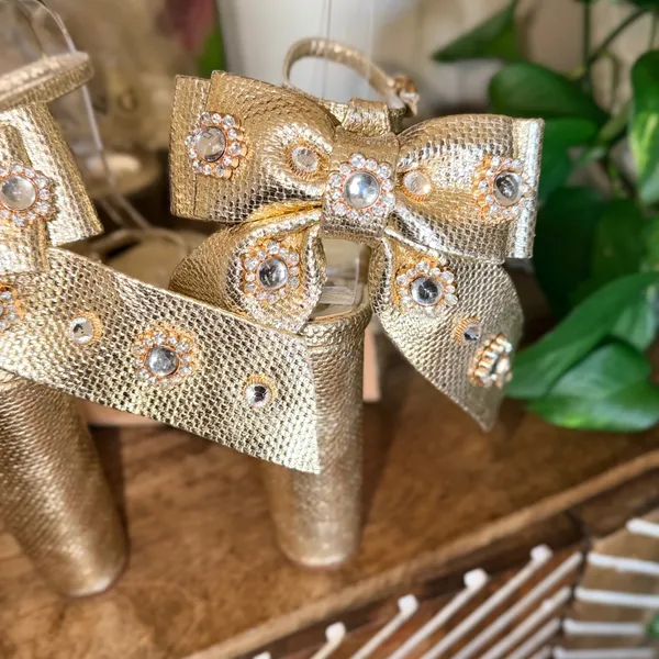 Azalea Wang Gold Platform Heels Rhinestone Bow Sandal Women 8.5 Barbiecore Party - Image 11