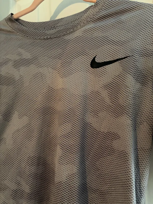 Men’s Nike Grey Camo Tee - Image 2
