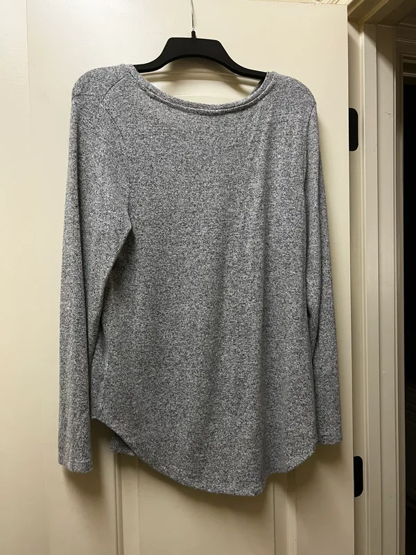 Old Navy Grey Long Sleeve Shirt - Image 4
