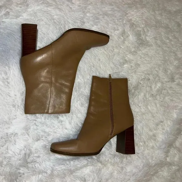 Brown Leather Amanda Smith Booties with Wooden Block Heel size 9 1/2 - Image 2