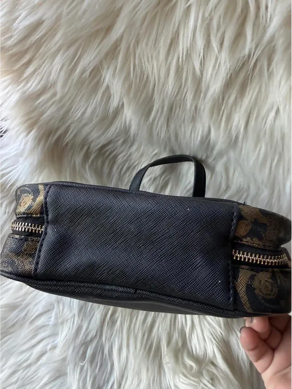 Versace Parfums Black and Brown Logo Cosmetic Bag - Image 6