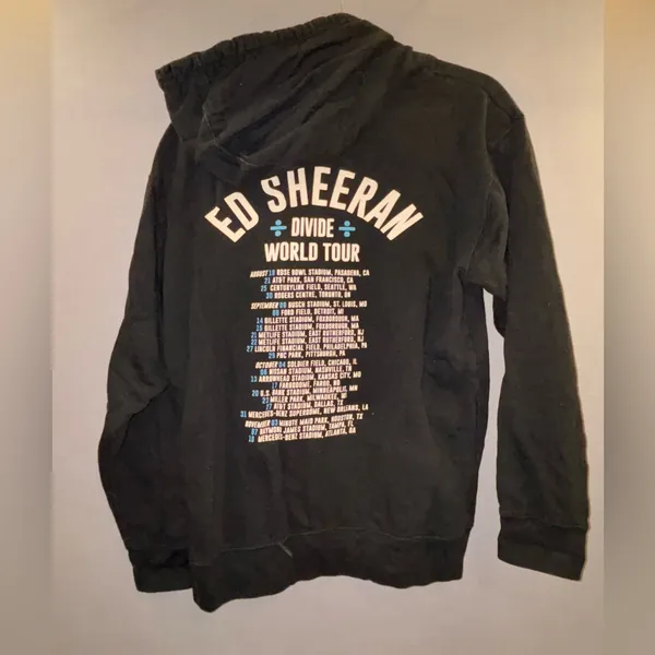 Ed Sheeran divide world tour merch Black Hoodie size med concert music - Image 2
