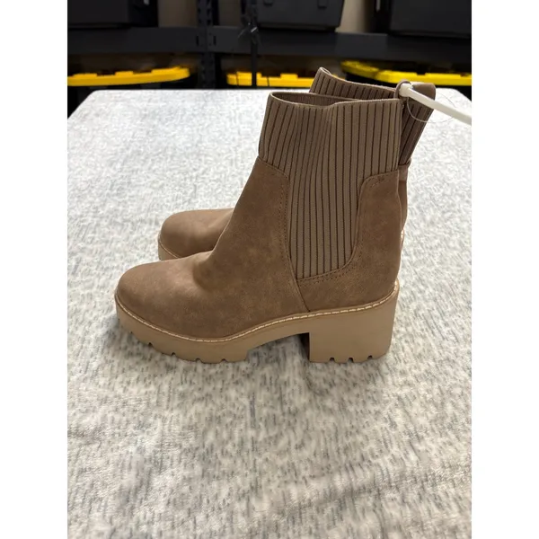 DV Dolce Vita Tyler Brown Faux Suede Lug Sole Sock Ankle Boots Womens‎ 9 - Image 2
