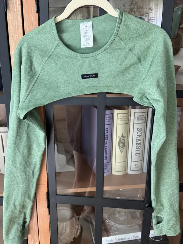 Ryderwear Excel Seamless Super Cropped top long sleeve arms cover sage - Image 5