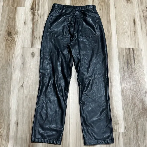 Abercrombie & Fitch The 90s Straight Ultra High Rise Faux Leather 30/10 - Image 5