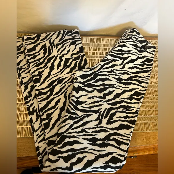 Motel Rocks Zoven Trousers in‎ 90’s Zebra Black and White Size XS - Image 6