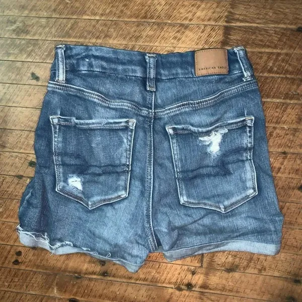 American Eagle curvy hi-rise distressed denim 4 shortie shorts - Image 2