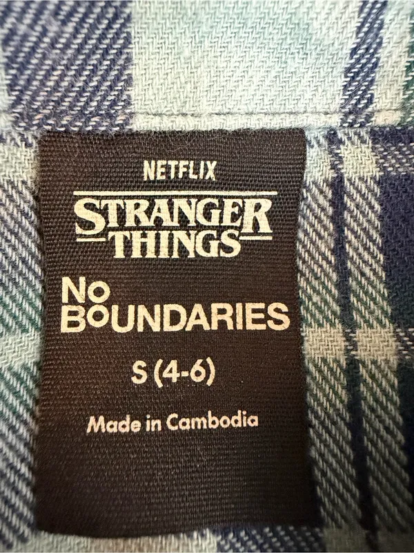 Stranger Things Hawkins Hitmaker WJQK Plaid Flannel Shirt Women’s S 4-6 - Image 3