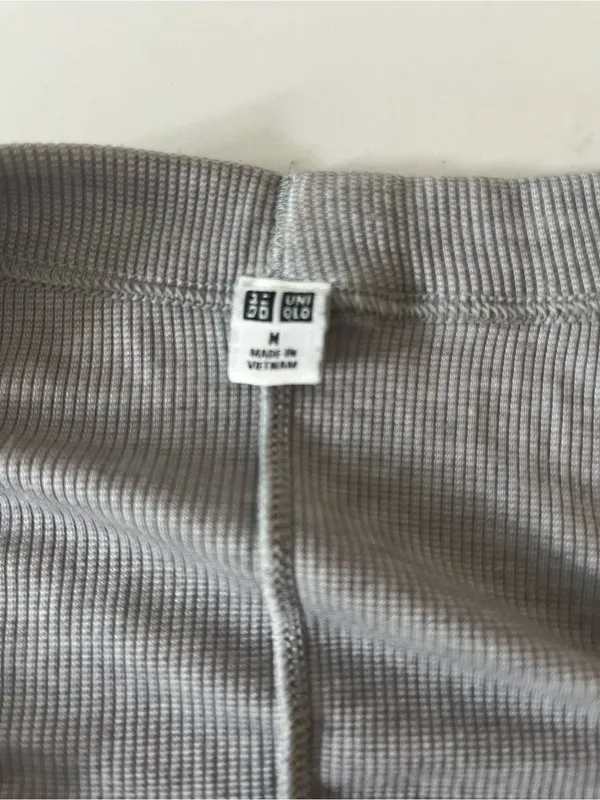 Uniqlo Alexander Wang Heattech Gray Long Sleeve Women's Top Size Medium - Image 3