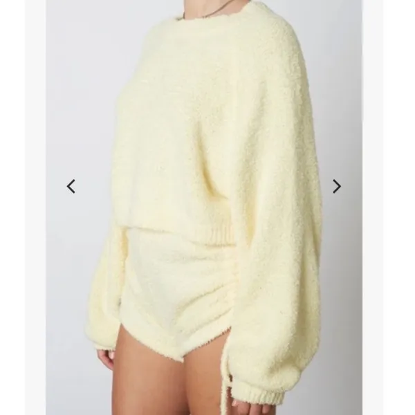 Nia - Cropped Raglan Knit Sweater in Lemon - Image 5