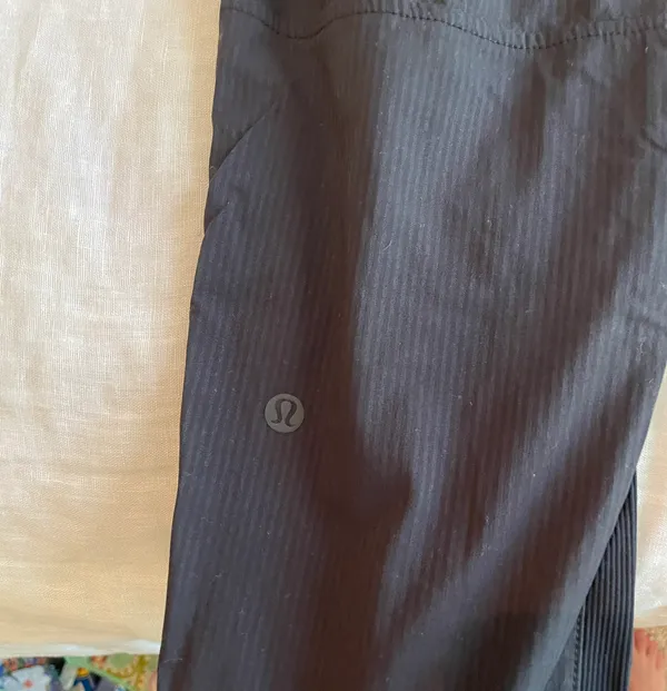 Lululemon Dance Studio Crop - Image 3