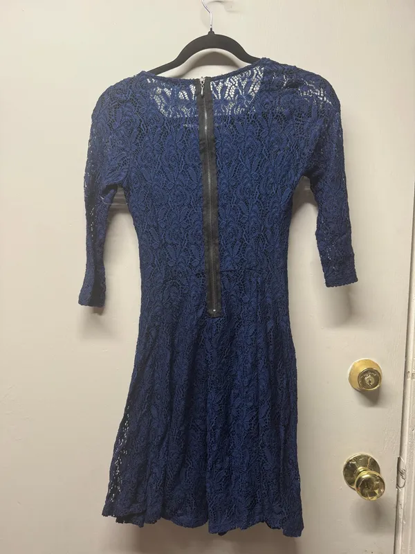 Fish Bowl Dress size xs Blue - Image 3