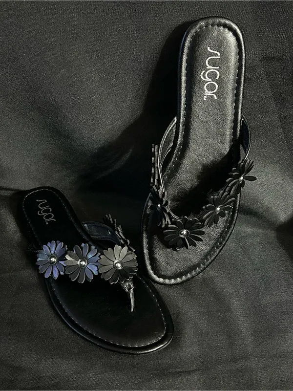 Sugar Finesse Women’s Black Daisy Floral Thong Sandals SZ 9 BNIB - Image 2