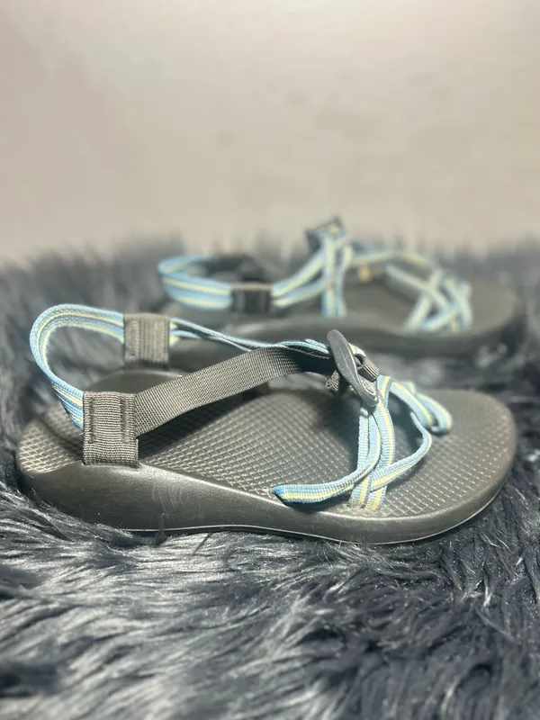 Women's Strappy Outdoor Sandal - Black with Teal Accents Sandals Size 9 - Image 4