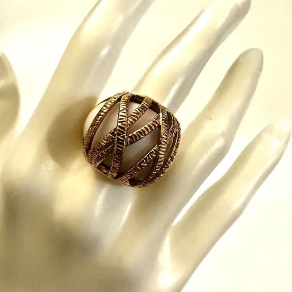 Deco large gold tone and white cocktail ring - Image 2