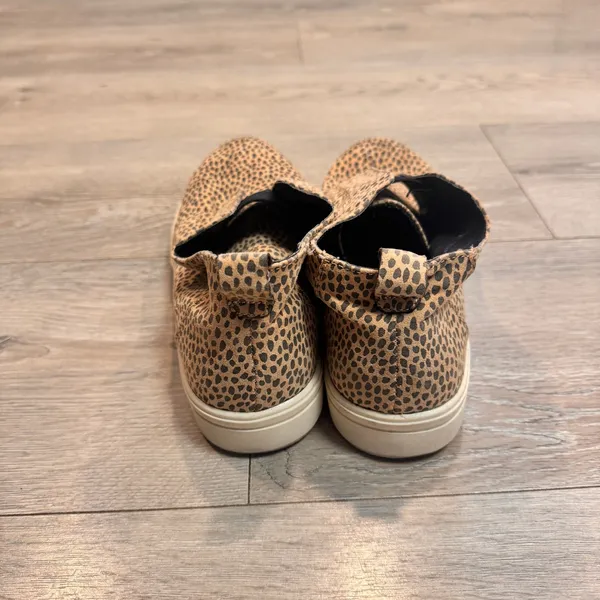 Universal Threads Lillian Womens Leopard Print Slip On Sneakers Size‎ 9 Shoes - Image 5