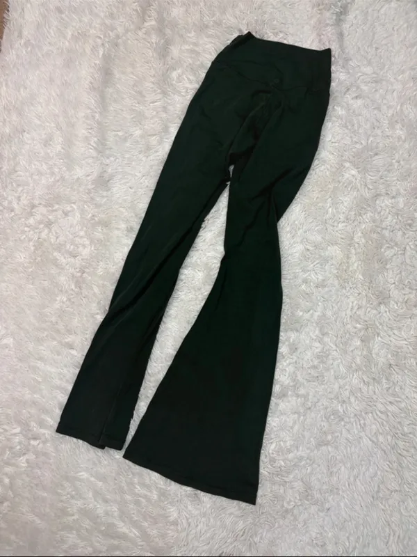 Aerie green crossover flare leggings - Image 3