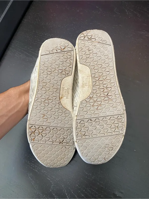 Toms Knit Lace-Up Sneakers in Light Gray - Image 7