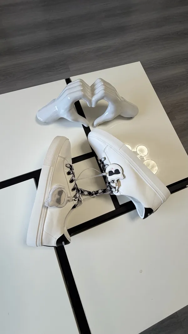 🎀🐾 ✨ Karl Lagerfeld Paris "Capree" White Sneakers • Size 11M • Brand New ✨🎀🐾 - Image 5