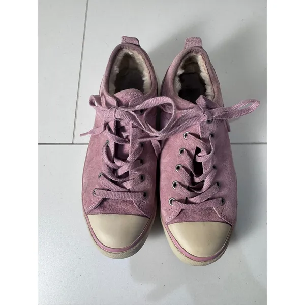 UGG Suede Shearling Lined Sneakers Women‎ Size 5.5 Purple Lace Up Minimalist - Image 2
