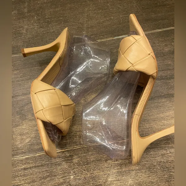 Vince Camuto Sandals Womens Size 9 Tan Leather Square Toe‎ Slip On Woven Heels - Image 2