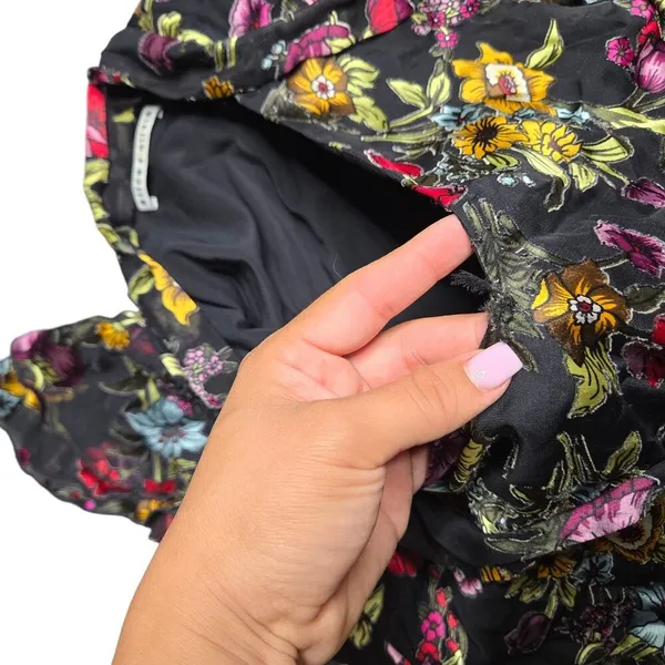 Alice + Olivia Moore Floral Flutter Sleeve‎ Tiered Dress Size: 4 - Image 6