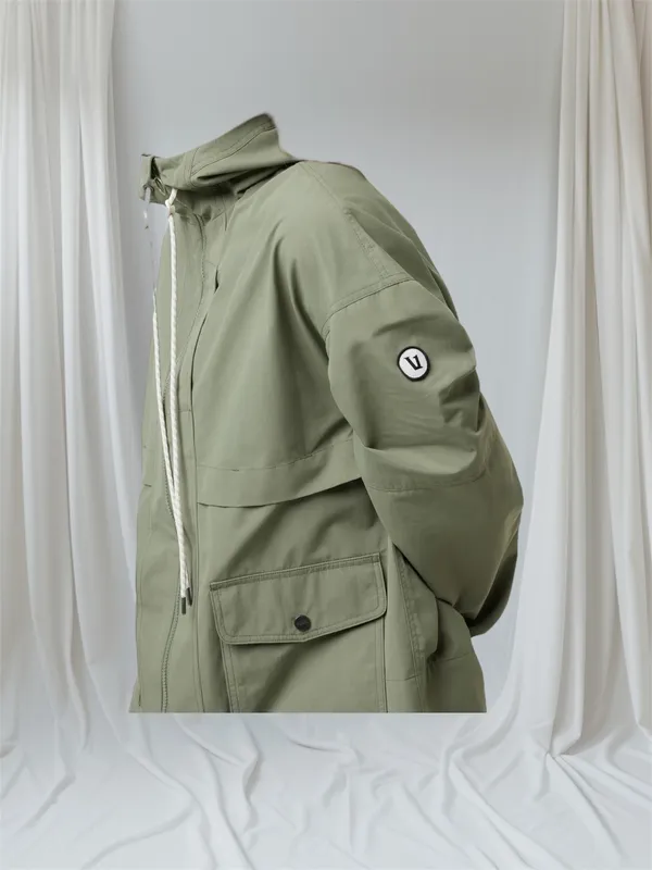 Vuori Women’s Elijo Rain Jacket Color Pistachio Green Size Large New $198 - Image 5