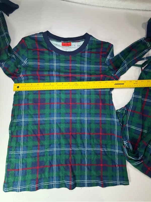 Family Pajamas Green Plaid Women's Long Sleeve Top & Pants Set with Navy Trim - Image 4