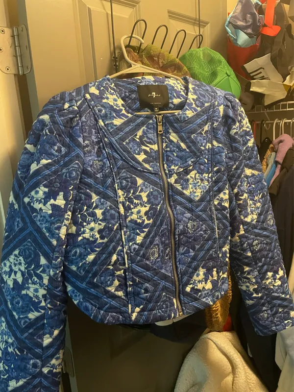 Blue quilted coat Size M - Image 2