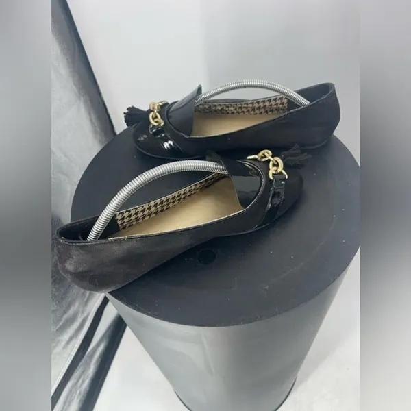 Black and gold women's flats with‎ tassels size 7 - Image 6
