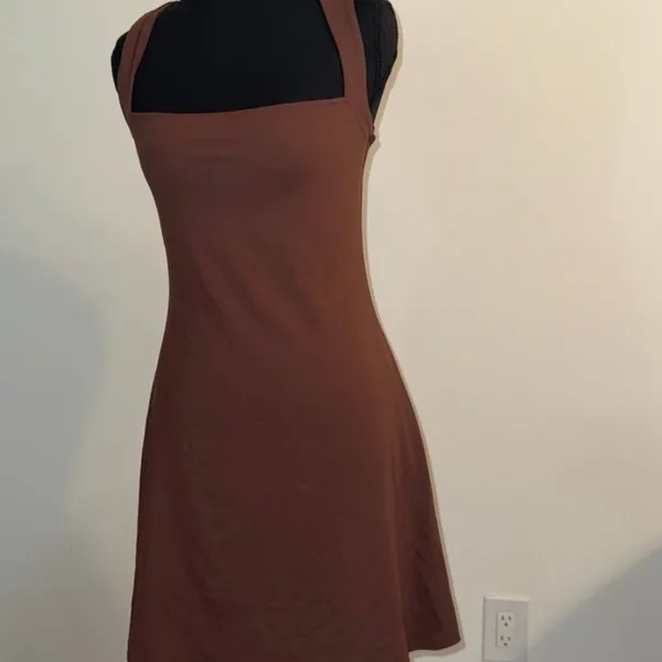 Chic Sleeveless Brown Mini Dress Size 6 - Image 2
