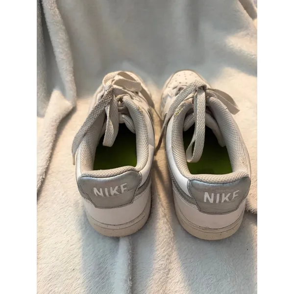 Nike Court Vision‎ Low Sneaker Basketball White Metallic Silver Women's Size 8 - Image 3