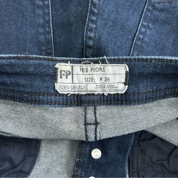 Free People Kaye Button Fly Mid Rise Flare Dark Wash Denim Jeans 28 - Image 6
