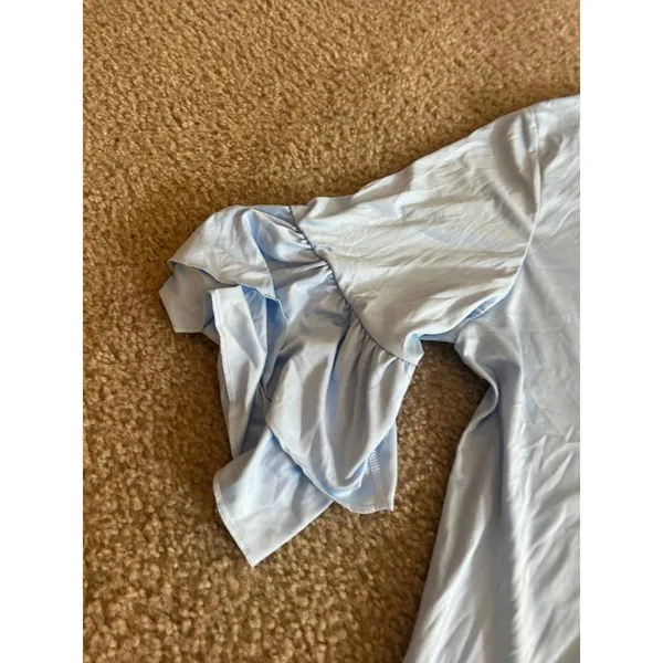 Woman dress bell sleeves size medium - Image 2