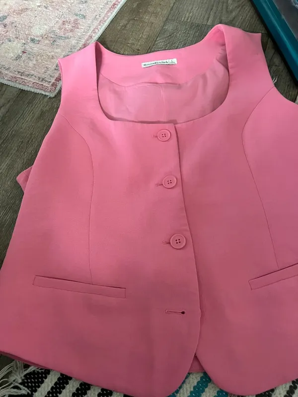 Abercrombie‎ & Fitch pink button-down vest size L - Image 6
