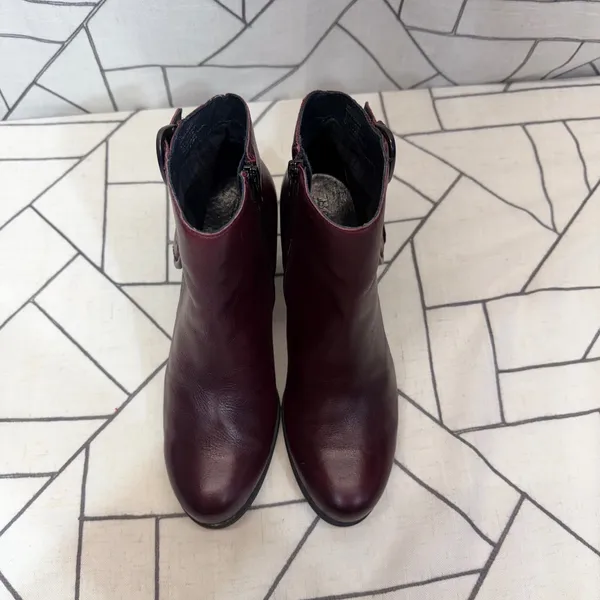 Born Leather Ankle Boots Size 9M Burgundy Buckle‎ Detail Block Heel F41847 - Image 6