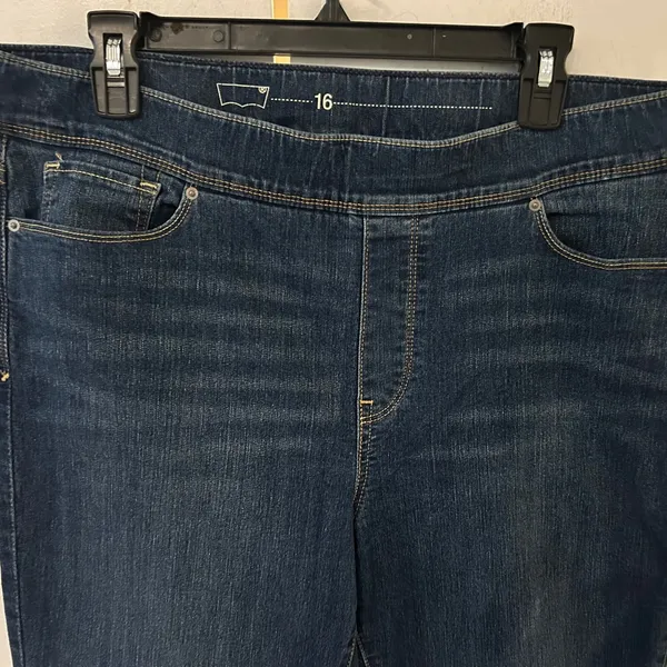 Levi's Dark Blue Skinny Women's Jeans elastic waist - Image 5